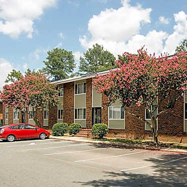 North Oak Apartments 617 West Laburnum Avenue Richmond Va