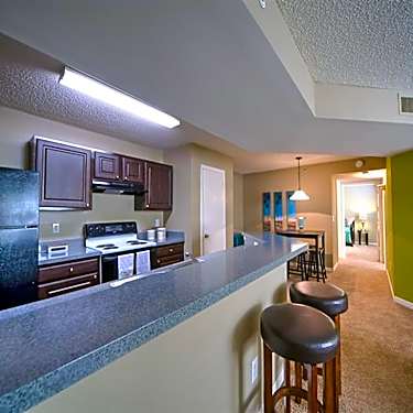 Courtney Manor 5620 Collins Rd Jacksonville Fl Apartments For Rent Rent Com
