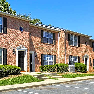 Forest Ridge Apartments 2300 Forest Ridge Drive Fort Mill Sc Apartments For Rent Rent Com