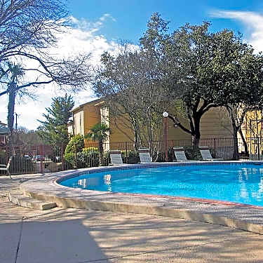 Stone Oak Place 12200 Ih 10 West San Antonio Tx Apartments For Rent Rent Com