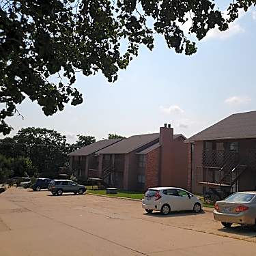 Summit Parke Apartments 600 N Blackwelder Ave Edmond Ok