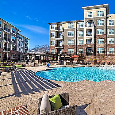 Meridian At Sutton Square Apartments 700 Spring Falls Drive Raleigh Nc Apartments For Rent Rent Com