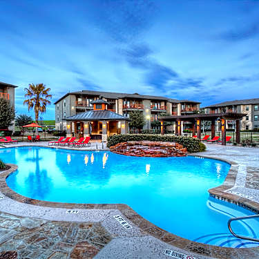Vista At Plum Creek 4925 Cromwell Drive Kyle Tx Apartments For Rent Rent Com