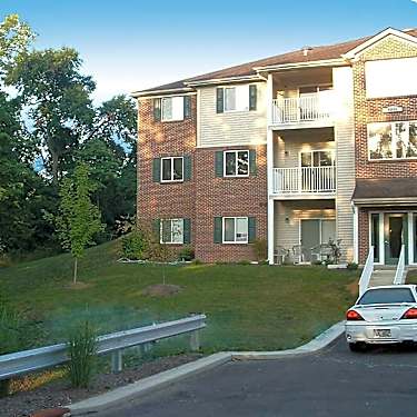 Village Park Apartments 2520 Village Park Waukegan Il Apartments For Rent Rent Com