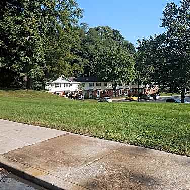 Cedar Woods Apartments 312 Cedar Woods Dr Hillsboro Oh Apartments For Rent Rent Com