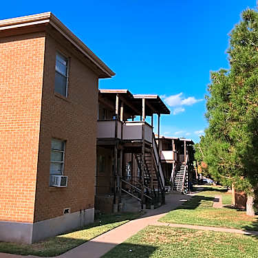 Pinehurst Apartments 609 Watson St Midland Tx Apartments For