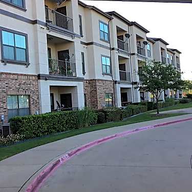 Lindbergh Parc Senior Apartments 5600 Azle Ave Fort Worth Tx Apartments For Rent Rent Com