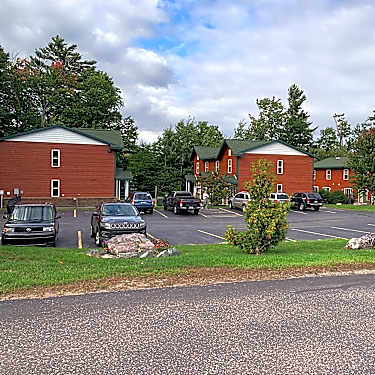 Cedarville Townhomes 1520 Commerce Dr Marquette Mi Apartments