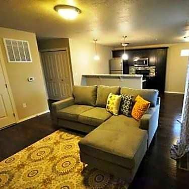 Touchstone Place 1187 Fairview Meridian Id Apartments For Rent Rent Com