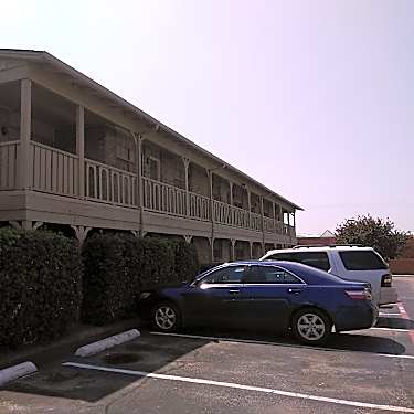 Camelot Apartments 1212 Hampshire Ln Richardson Tx Apartments