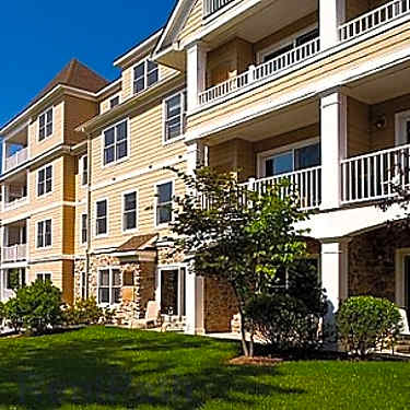Greenwich Shore Apartments 124 W Ritch Avenue Greenwich Ct Apartments For Rent Rent Com