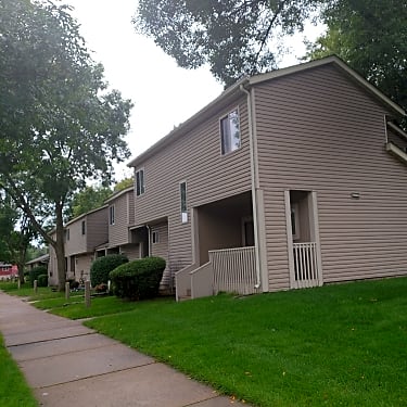 Woodmount Townhomes 8815 90th St S Cottage Grove Mn