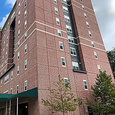 Lincoln Towers 1800 N Dupont St Wilmington De Apartments For
