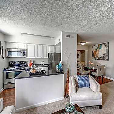Royal Park 501 Nc 54 Hwy Carrboro Nc Apartments For Rent Rent Com