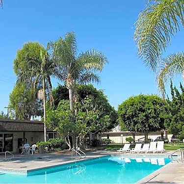 Chateau De Ville Apartments 2020 West Alameda Avenue Anaheim