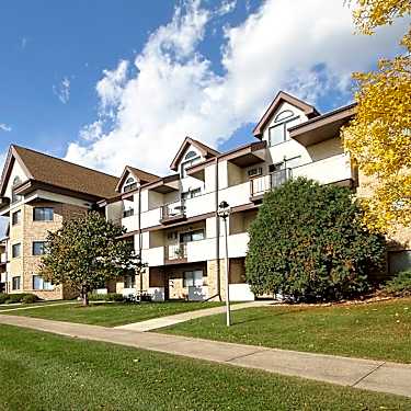 Westhaven Village Apartments 3145 Muir Field Rd Madison Wi Apartments For Rent Rent Com