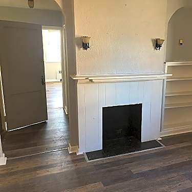 Barrington Gardens 126 168 Barrington Rd Upper Darby Pa Apartments For Rent Rent Com