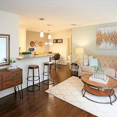 Blairstone Apartment Homes 501 Blairstone Rd Tallahassee Fl Apartments For Rent Rent Com