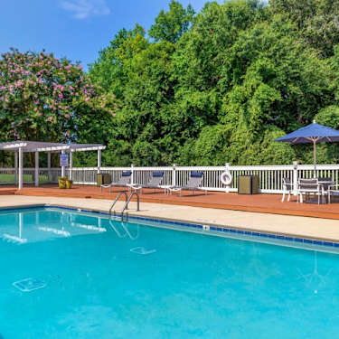 The Parke At Trinity Apartment Homes 5301 Creek Ridge Lane Raleigh Nc Apartments For Rent Rent Com
