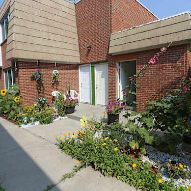 Royal Park Apartments And Heritage Commons 8521 Porter Rd