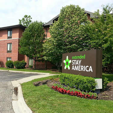 Furnished Studio Detroit Warren