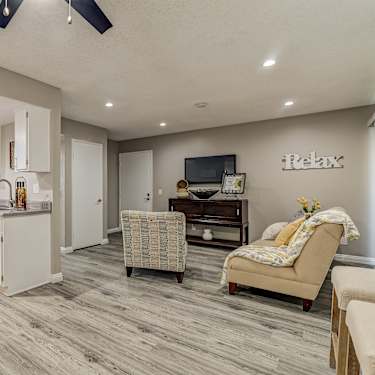 Valencia Grove 131 E Lugonia Ave Redlands Ca Apartments For Rent Rent Com