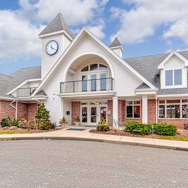 Norwood Gardens 86 Hampden Dr Norwood Ma Apartments For Rent Rent Com