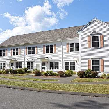 Peachtree Village Senior Housing 60 Darling Dr Avon Ct Apartments For Rent Rent Com