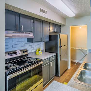Ridgewood Apartments 301 D Edwards Road Greensboro Nc