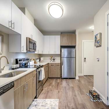Fenton Silver Spring 8240 Fenton St Silver Spring Md Apartments For Rent Rent Com
