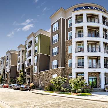 Aspen Springfield Student Living 1028 E St Louis St Springfield Mo Apartments For Rent Rent Com
