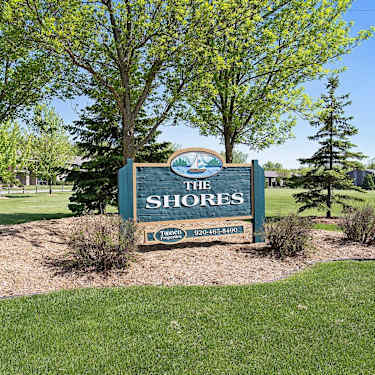 The Shores 2200 Nicolet Dr Green Bay Wi Apartments For Rent Rent Com