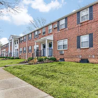 Hackensack Gardens 100 Arcadia Rd Hackensack Nj Apartments For Rent Rent Com