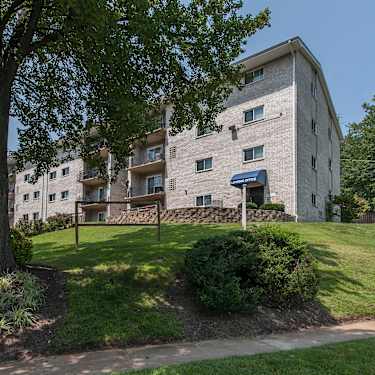 Raleigh Court Apartments 4431 23rd Pkwy Temple Hills Md Apartments For Rent Rent Com