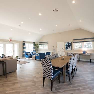 Greenwich Oaks 255 Weaver Hill St Greenwich Ct Apartments For Rent Rent Com