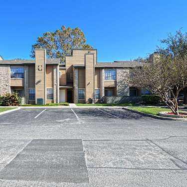 Canyon Point Apartment Homes 16550 Henderson Pass San Antonio