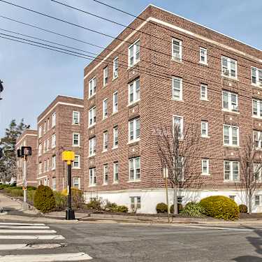 Tara Apartments 2900 Main St Bridgeport Ct Apartments For Rent Rent Com