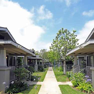 The Cottages At Olive 116 118 S Olive Street Anaheim Ca