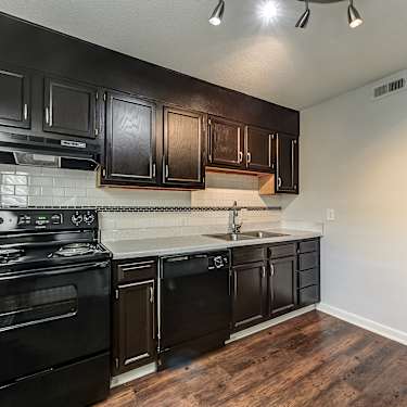 The Monarch 1306 C Leon St Durham Nc Apartments For Rent