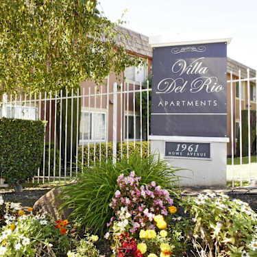 Villa Del Rio Apartments 1961 Howe Avenue Sacramento Ca