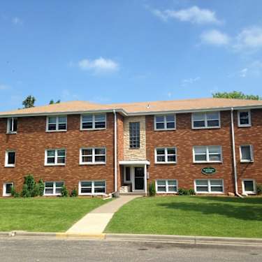 Rose Park Apartments 1614 1615 Eldridge Avenue Roseville Mn Apartments For Rent Rent Com