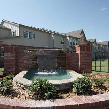 The Falls At Brookhaven 3730 West Rock Creek Road Norman Ok Apartments For Rent Rent Com