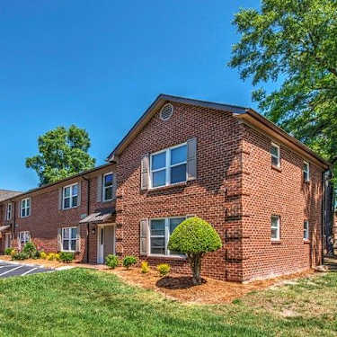 Foxfire 1400 Wyldewood Road Durham Nc Apartments For Rent