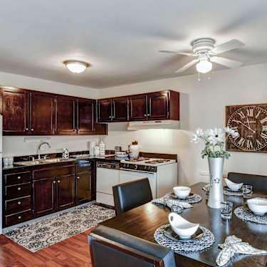 Eden Springs 5750 Roche Dr Columbus Oh Apartments For Rent Rent Com