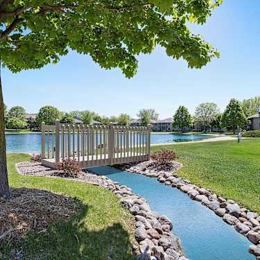 Cedar Lake Apartments 830 Liebman Ct Green Bay Wi Apartments For Rent Rent Com
