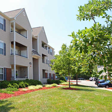 Longhill Grove 3800 Hill Grove Ln Williamsburg Va Apartments For Rent Rent Com