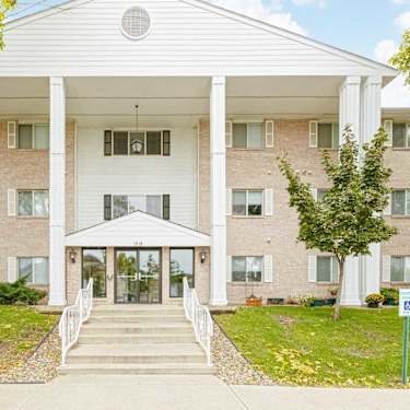 Cambridge Court 1225 11th Street West Des Moines Ia