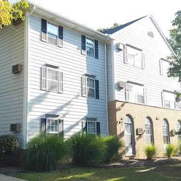 Timbers Pinecrest Apartments 900 Tollis Parkway Broadview