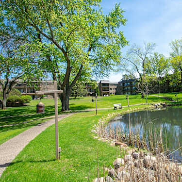 Edina Highland Villa 5250 Villa Way Edina Mn Apartments For Rent Rent Com