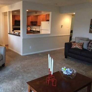 Courts Of Valle Vista 714 Connors Dr Greenwood In Apartments For Rent Rent Com